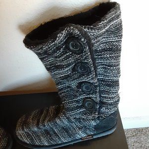 Sweater boots